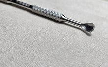 Load image into Gallery viewer, LUMINE CUTICLE PUSHER