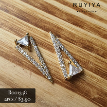 Load image into Gallery viewer, GOLD LONG TRIANGLE CRYSTAL CHARM R001348