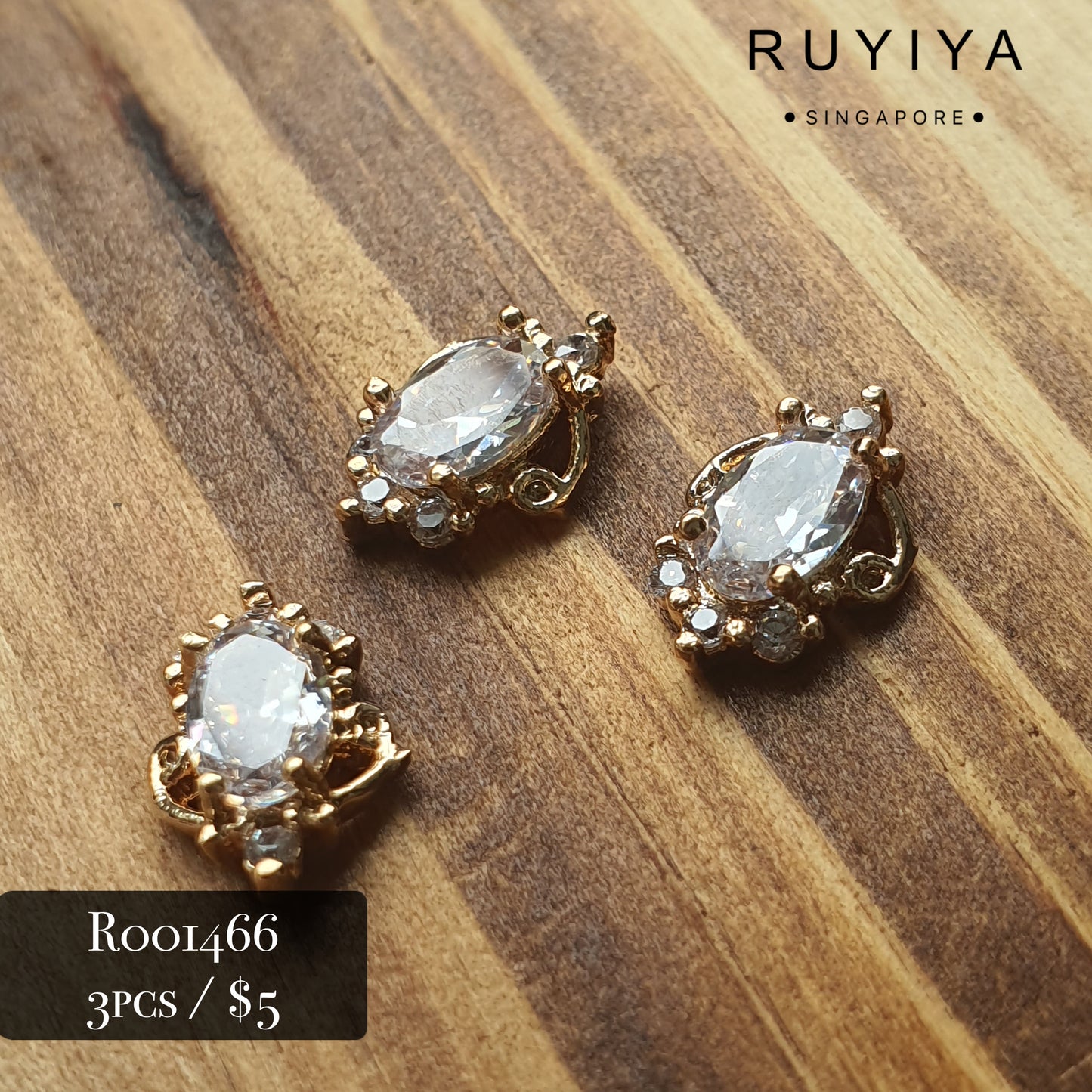 GOLD ORNATE MIRROR CRYSTAL CHARM R001466