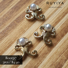 Load image into Gallery viewer, GOLD PEARL FILIGREE CHARM R001517