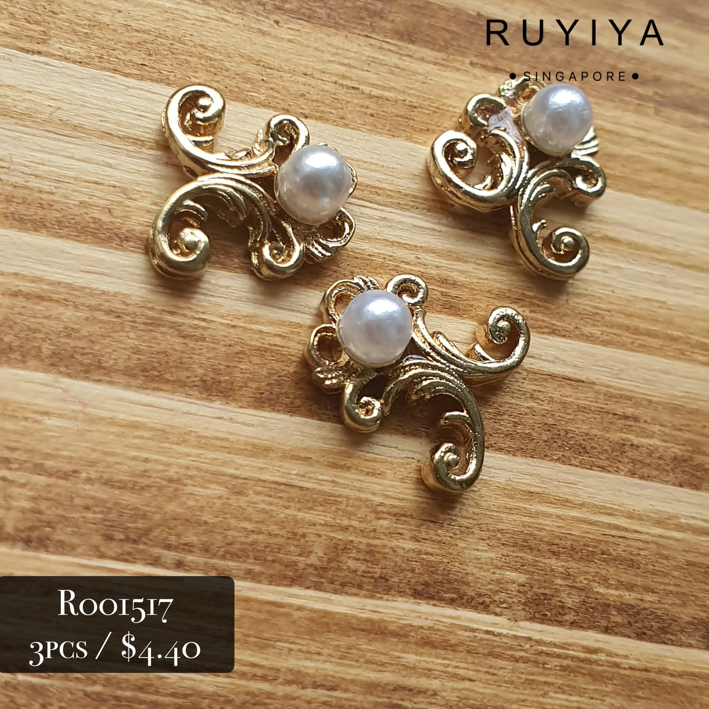 GOLD PEARL FILIGREE CHARM R001517