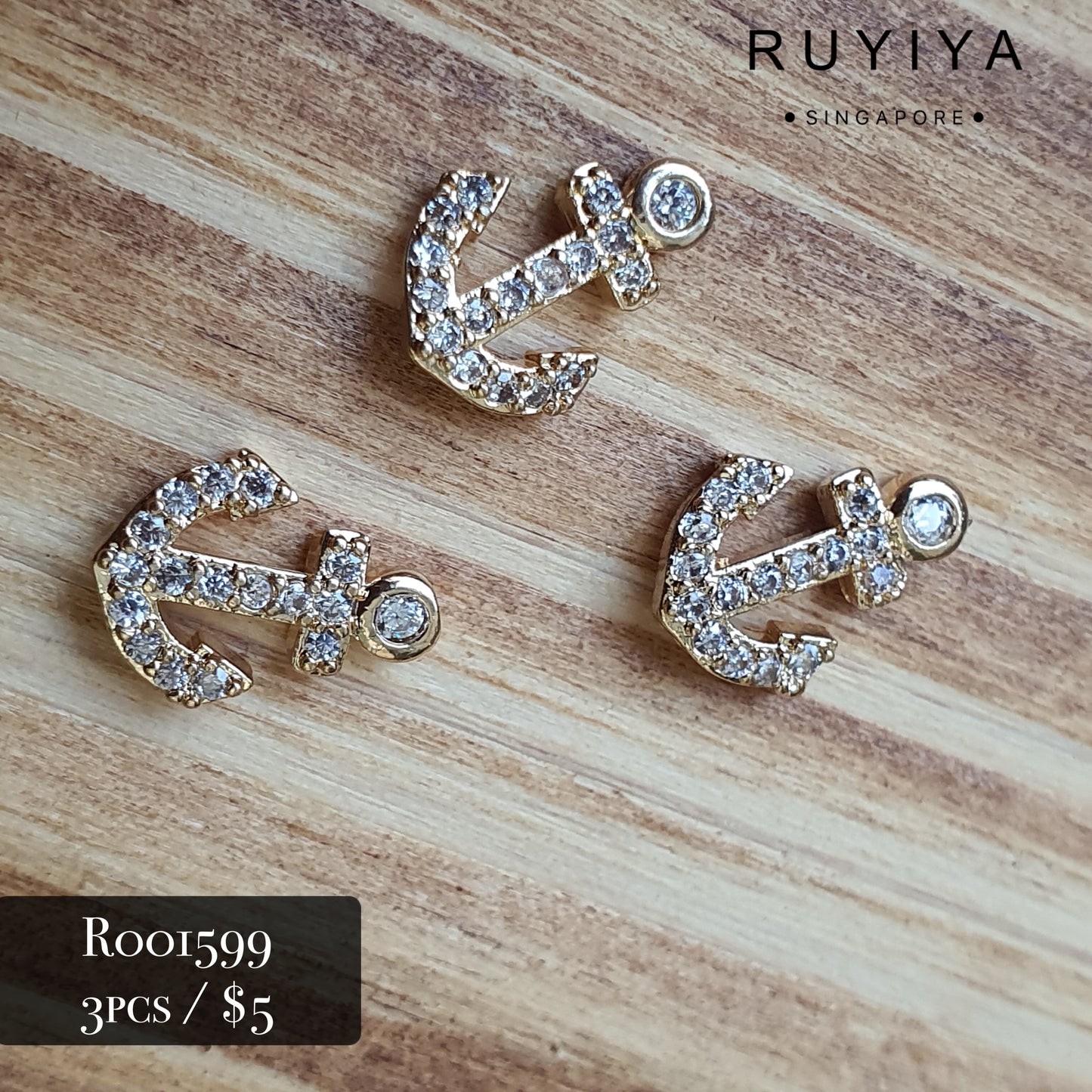 GOLD ANCHOR CRYSTAL CHARM R001599