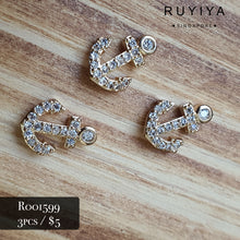 Load image into Gallery viewer, GOLD ANCHOR CRYSTAL CHARM R001599