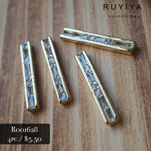 Load image into Gallery viewer, GOLD CRYSTAL ROD CHARM R001628