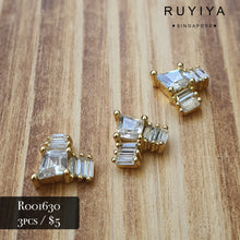 Load image into Gallery viewer, GOLD V DIAMOND CRYSTAL CHARM R001630