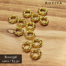 Load image into Gallery viewer, GOLD SMALL WAVEY RING R000596