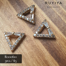 Load image into Gallery viewer, GOLD CRYSTAL TRIANGLE WITH RIBBON R000610