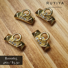 Load image into Gallery viewer, GOLD HIGH FASHION BAR CHARM R000615