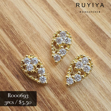 Load image into Gallery viewer, GOLD TEARDROP SUSPENDED CRYSTAL CHARM R000693