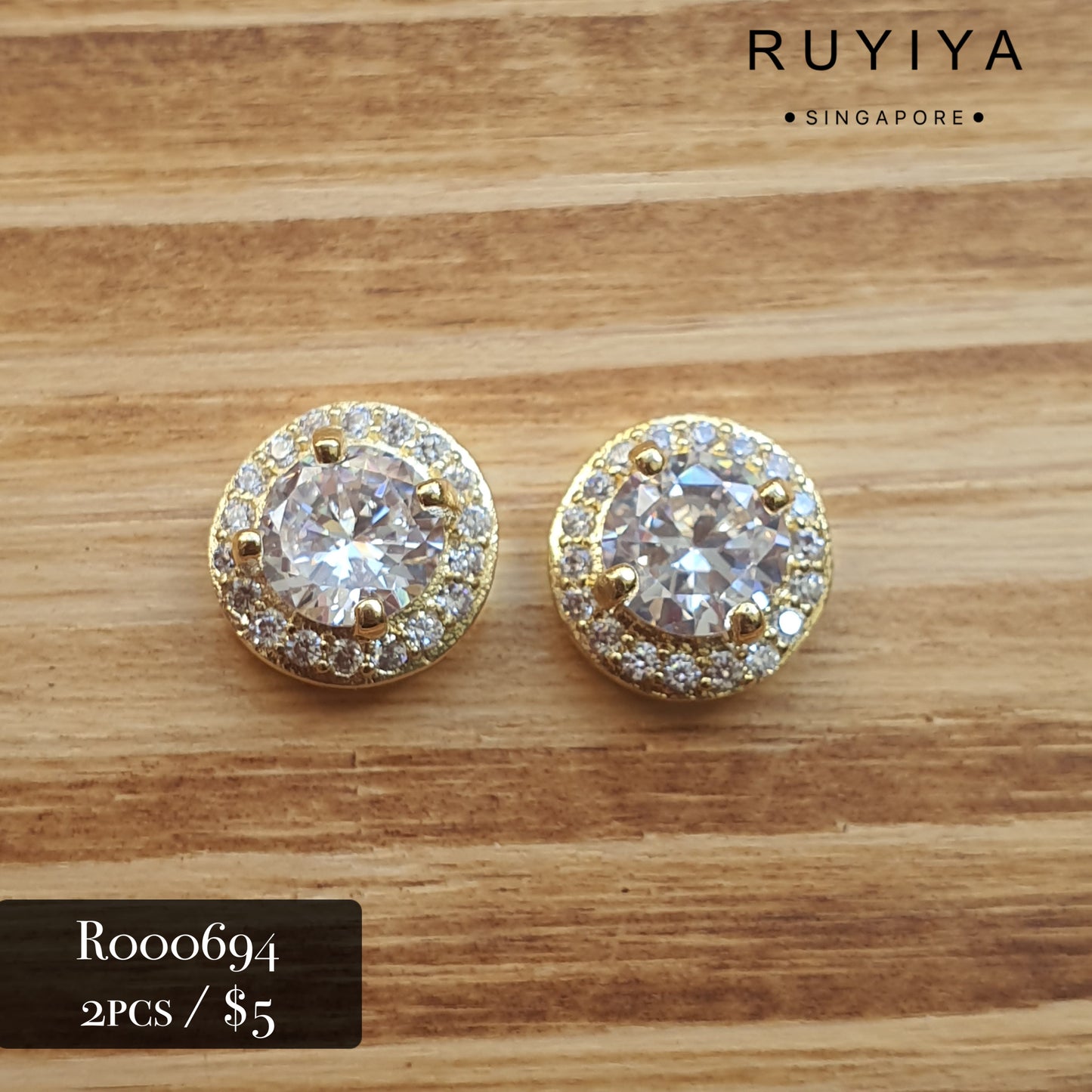 GOLD BRILLIANT ROUND CRYSTAL CHARM R000694