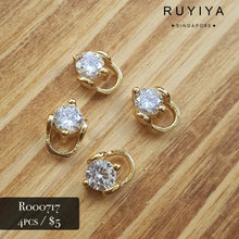 Load image into Gallery viewer, GOLD OVAL LOOP CRYSTAL CHARM R000717