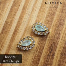 Load image into Gallery viewer, GOLD SMALL TEAR DROP CRYSTAL CHARM (MINT) R000721
