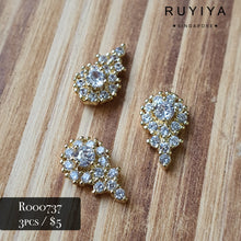 Load image into Gallery viewer, GOLD LOLLIPOP CRYSTAL CHARM R000737