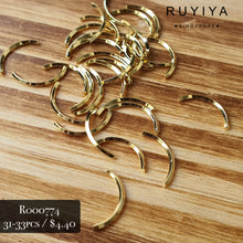 Load image into Gallery viewer, GOLD MEDIUM CURVED BAR R000774