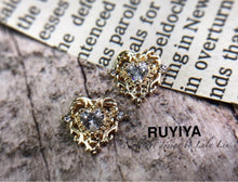Load image into Gallery viewer, GOLD PASSIONATE HEART R001461