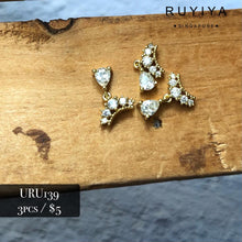 Load image into Gallery viewer, GOLD DANGLING TIARA (PINKY) URU139