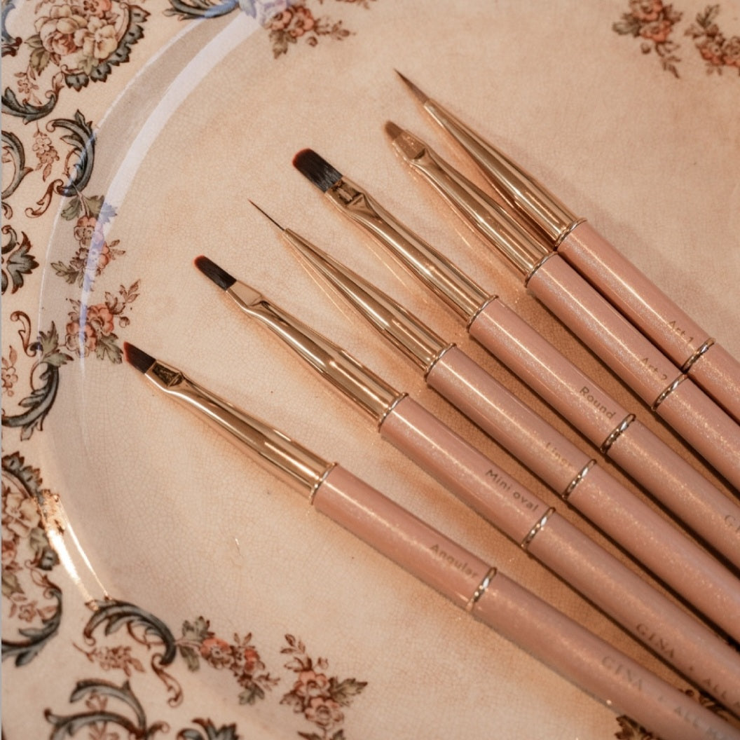 RUYIYA × GINA LIFESTYLE GILDED MILK TEA ART BRUSH