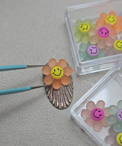 3D SMILEY FACE FLOWERS