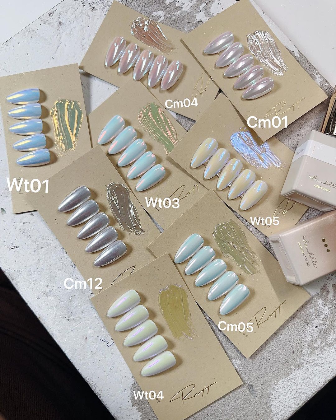 RUYIYA x HANA AURORA CHROME POWDER