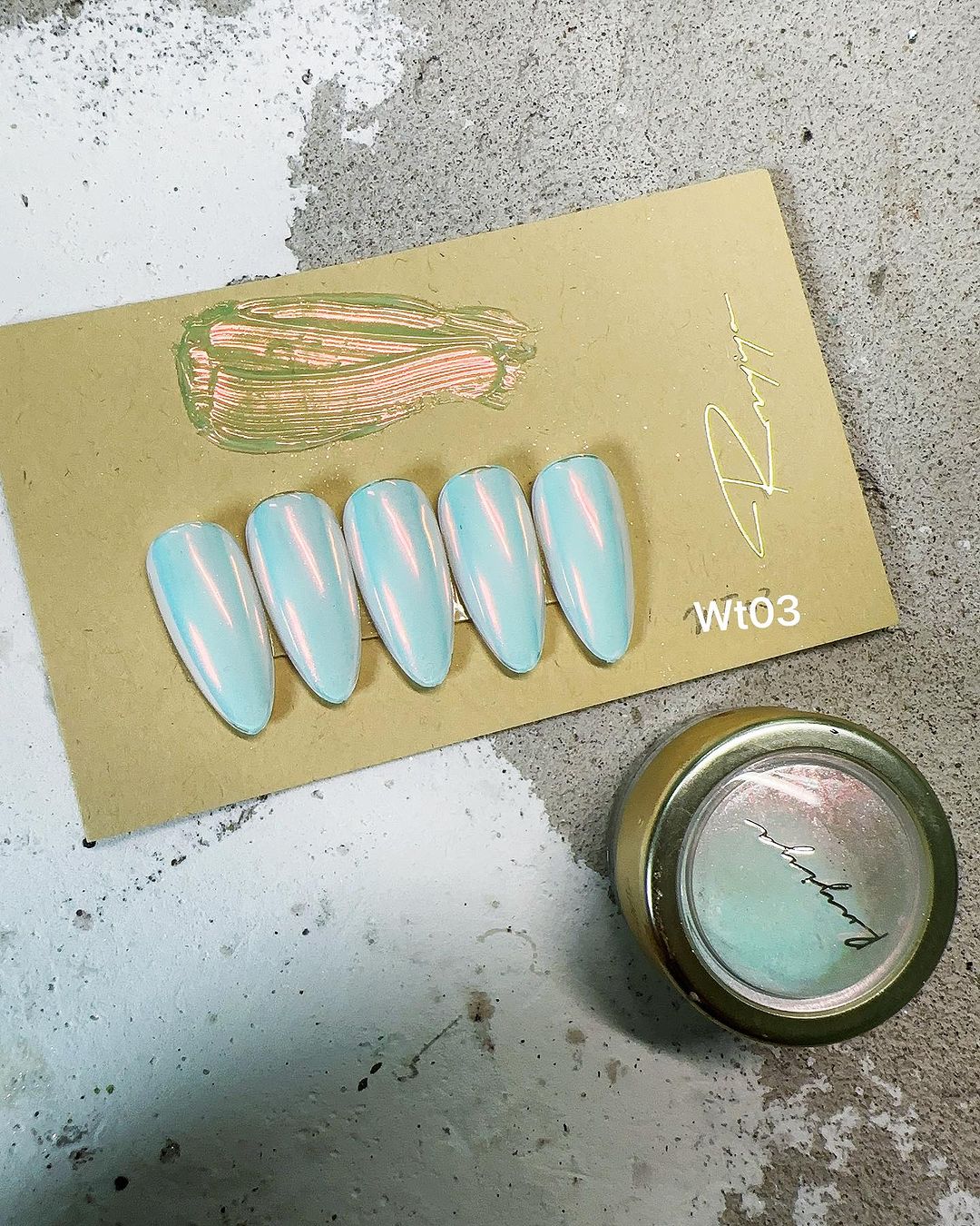 RUYIYA x HANA AURORA CHROME POWDER