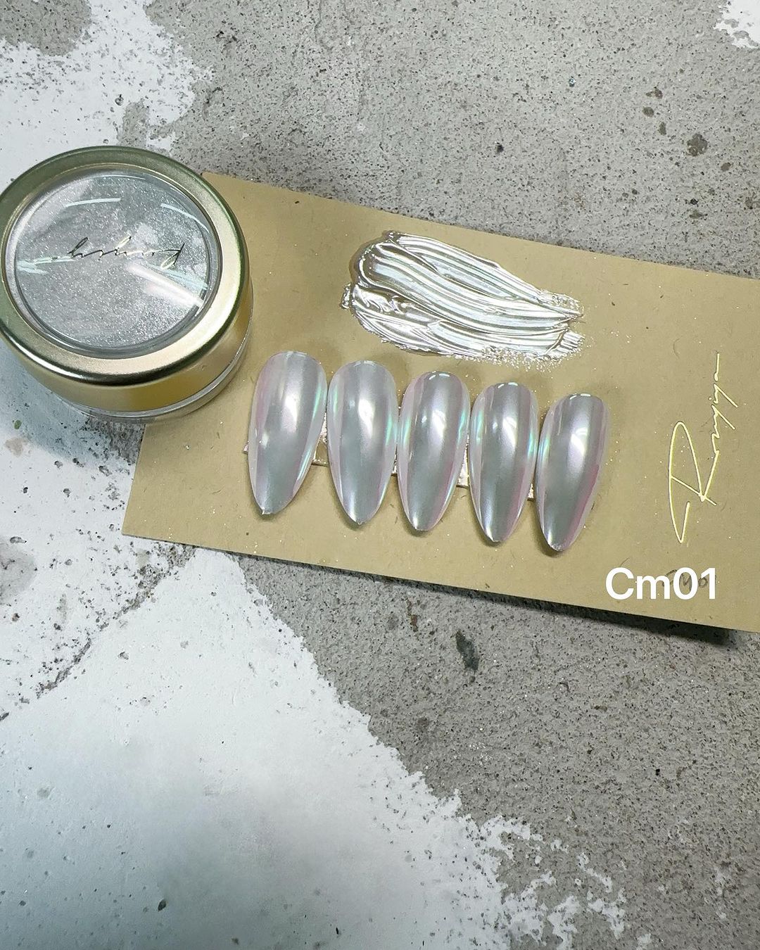 RUYIYA x HANA AURORA CHROME POWDER