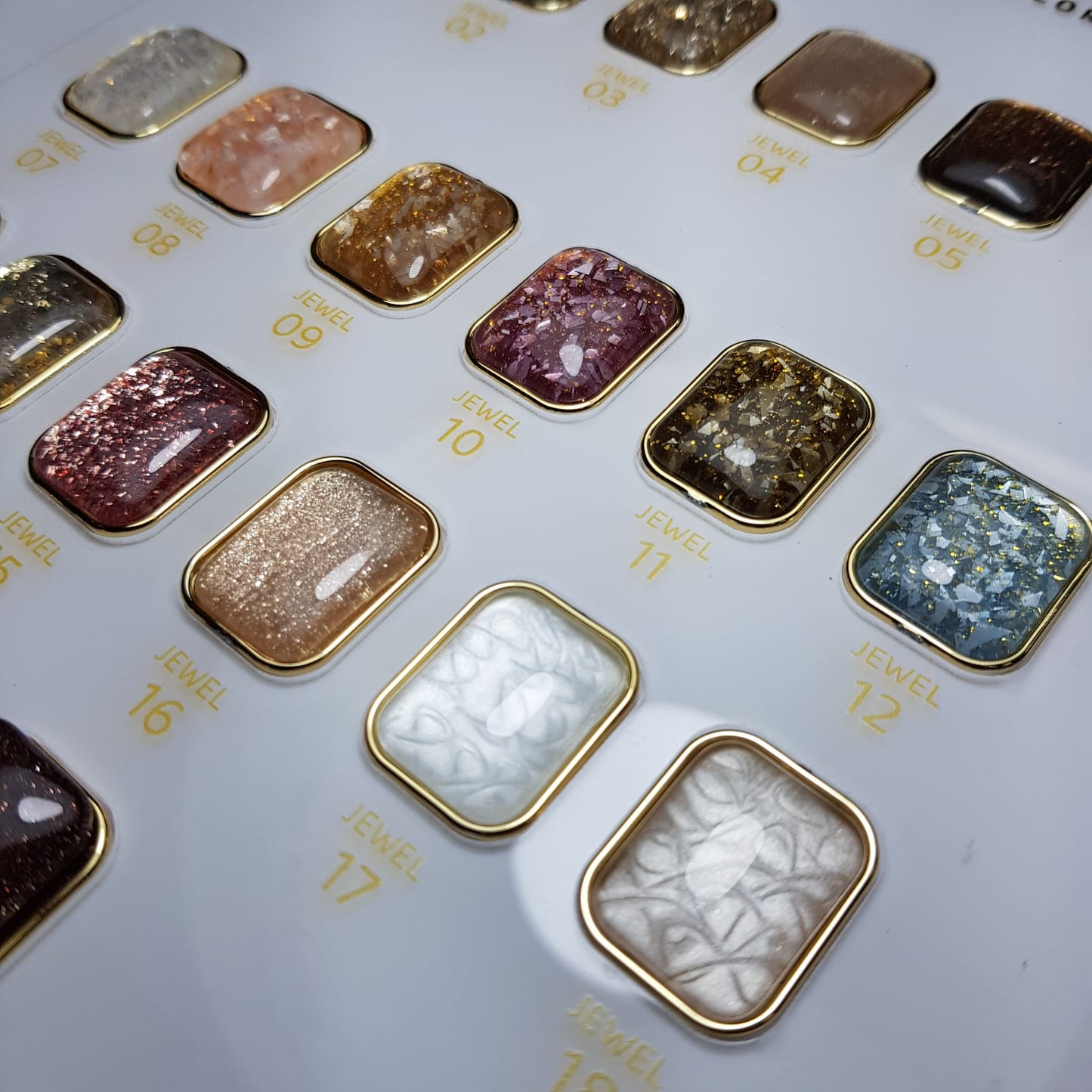 MIDDLE BY RUYIYA - JEWEL BOX COLLECTION