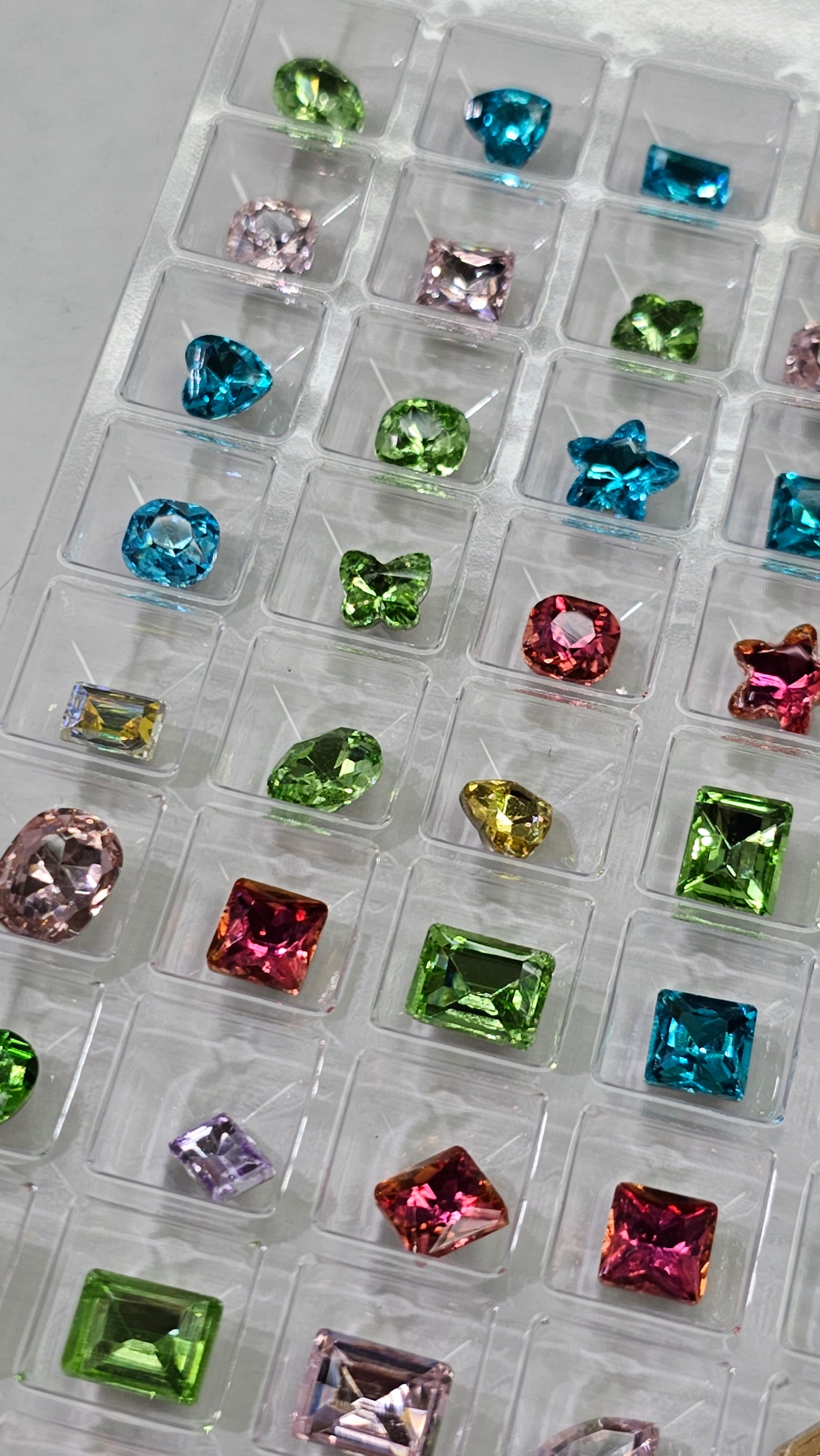 ASSORTED FANCY CHATONS 45PC