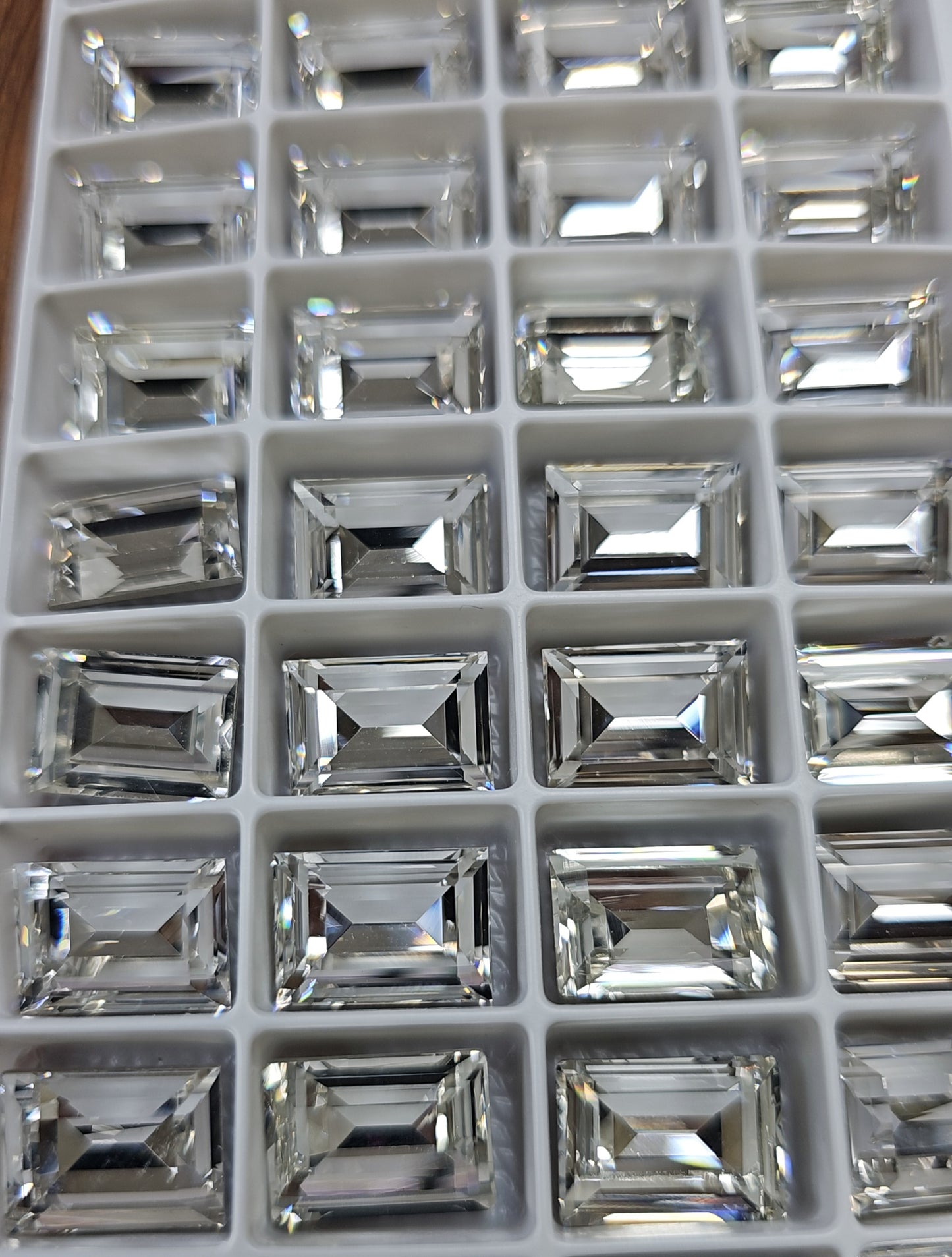 DAZZLING SHINE! CUBIC ZIRCONIA RECTANGLE STEP CUT FANCY SHAPE CHATONS