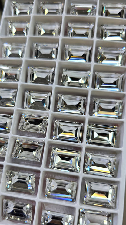 DAZZLING SHINE! CUBIC ZIRCONIA RECTANGLE STEP CUT FANCY SHAPE CHATONS