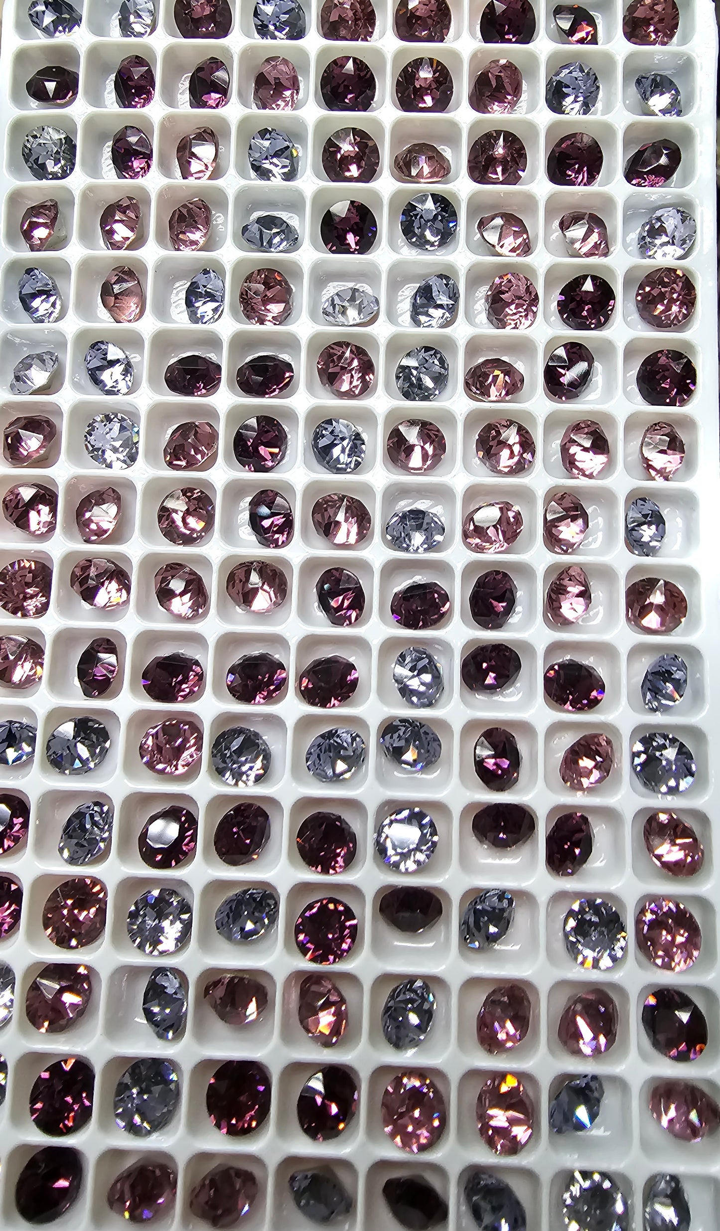 DAZZLING SHINE! ASSORTED 6MM CRYSTAL CHATONS (SWAROVSKI GRADE)