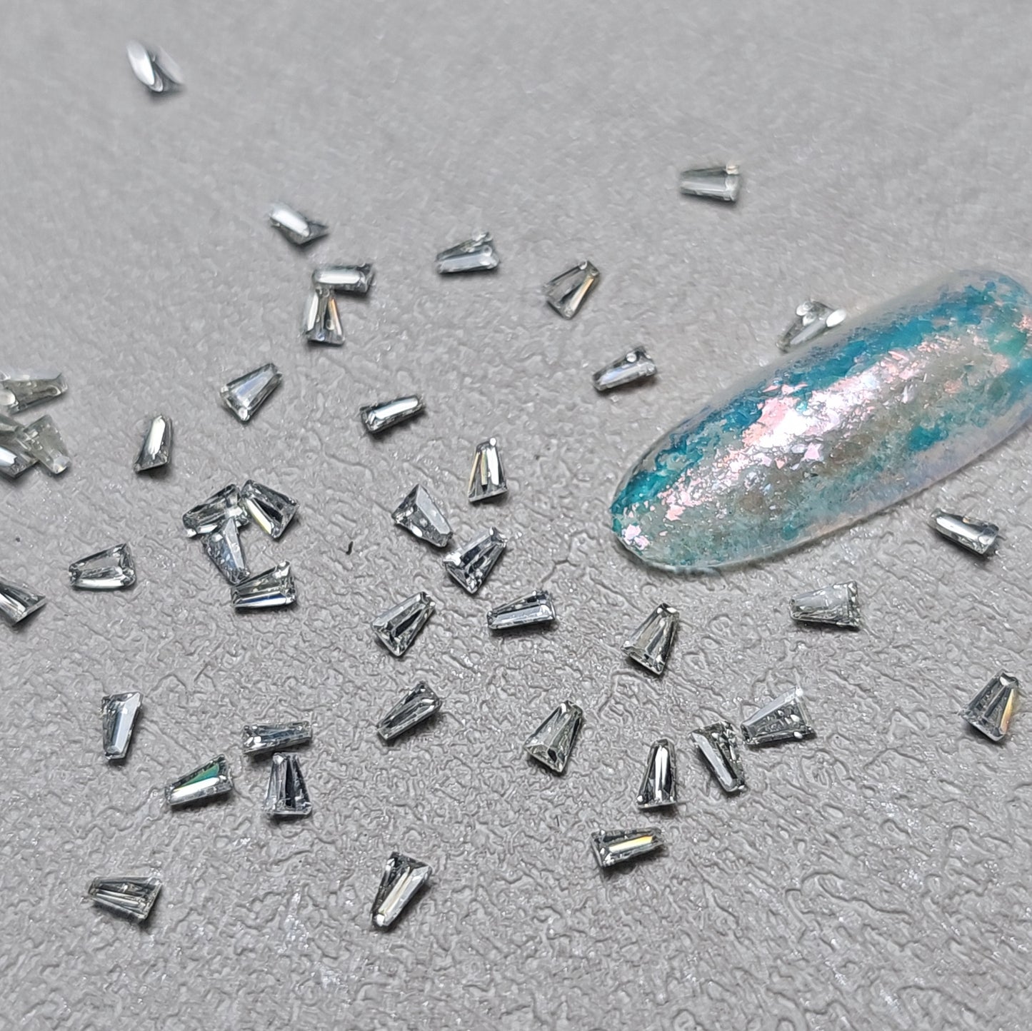 SHINY! SWAROVSKI GRADE FANCY SHAPE MINI CHATONS