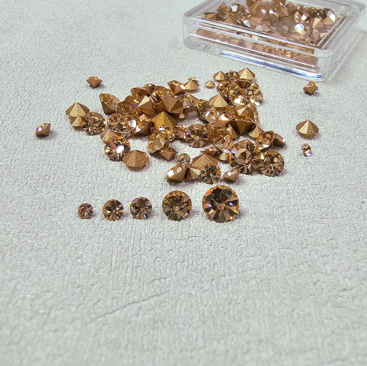 SHINY! ASSORTED SIZES CZECH CRYSTAL CHATONS