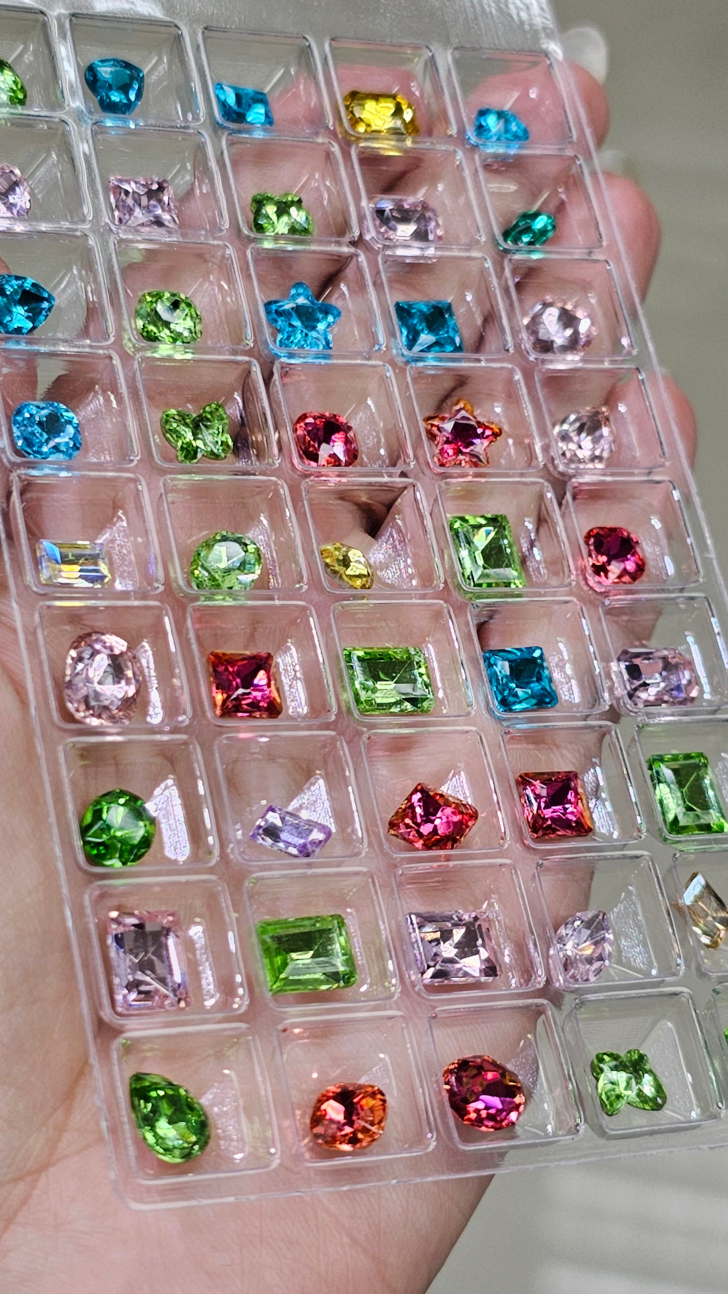 ASSORTED FANCY CHATONS 45PC