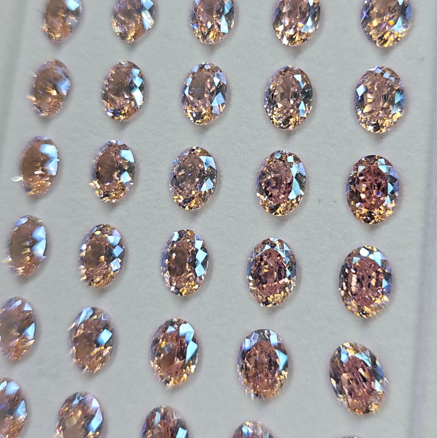 DAZZLING SHINE! CUBIC ZIRCONIA BRILLANT CUT OVAL FANCY SHAPE CHATONS