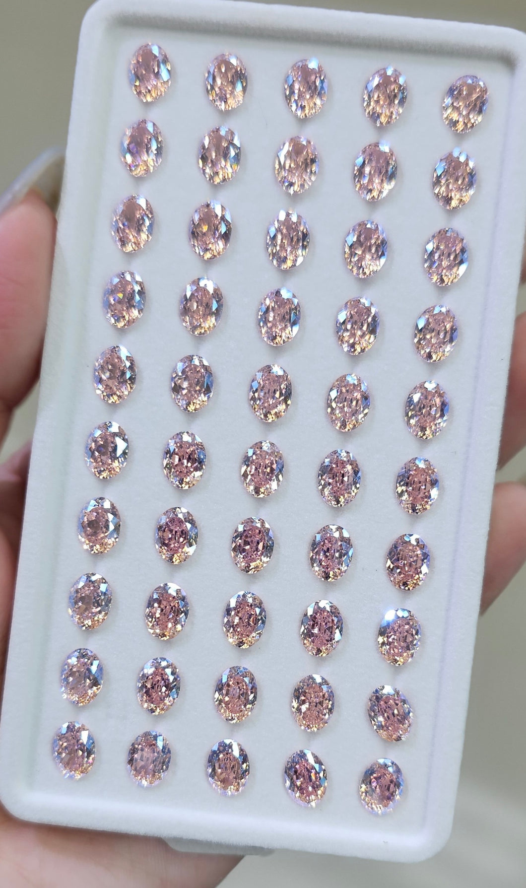 DAZZLING SHINE! CUBIC ZIRCONIA BRILLANT CUT OVAL FANCY SHAPE CHATONS