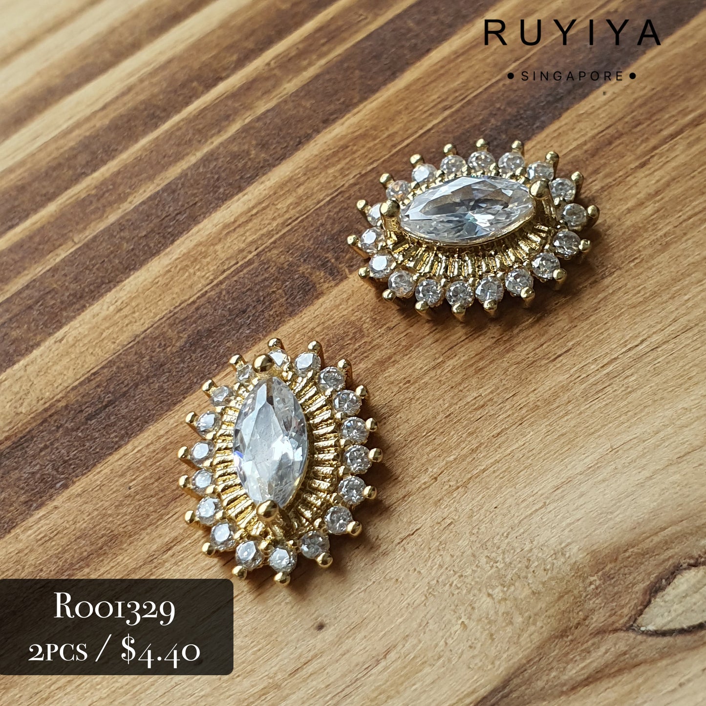 GOLD BRILLIANT HORSE EYE CRYSTAL CHARM R001329