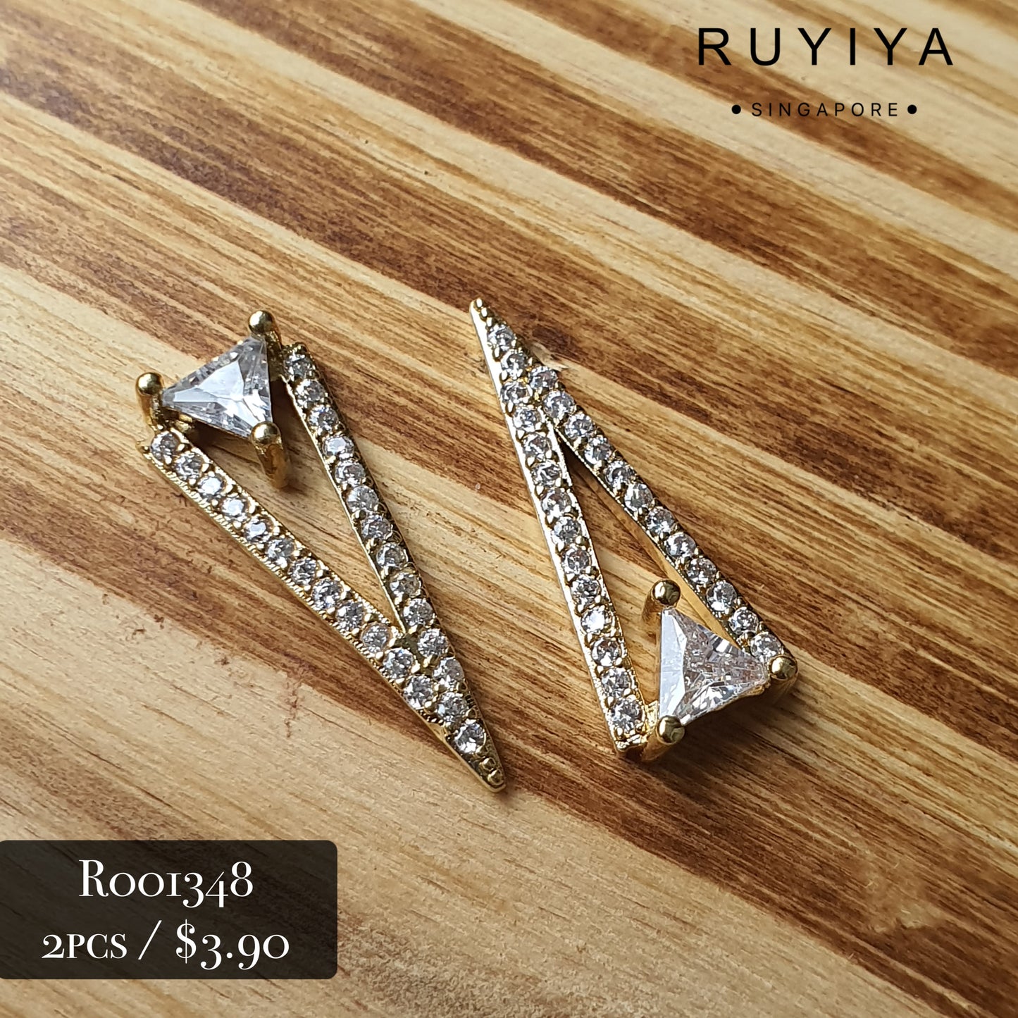 GOLD LONG TRIANGLE CRYSTAL CHARM R001348