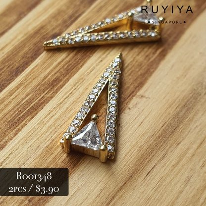 GOLD LONG TRIANGLE CRYSTAL CHARM R001348