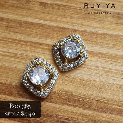 GOLD BRILLIANT FRAMED CRYSTAL CHARM R001365