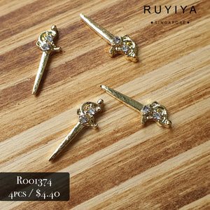 GOLD KNIGHT'S SWORD CHARM R001374