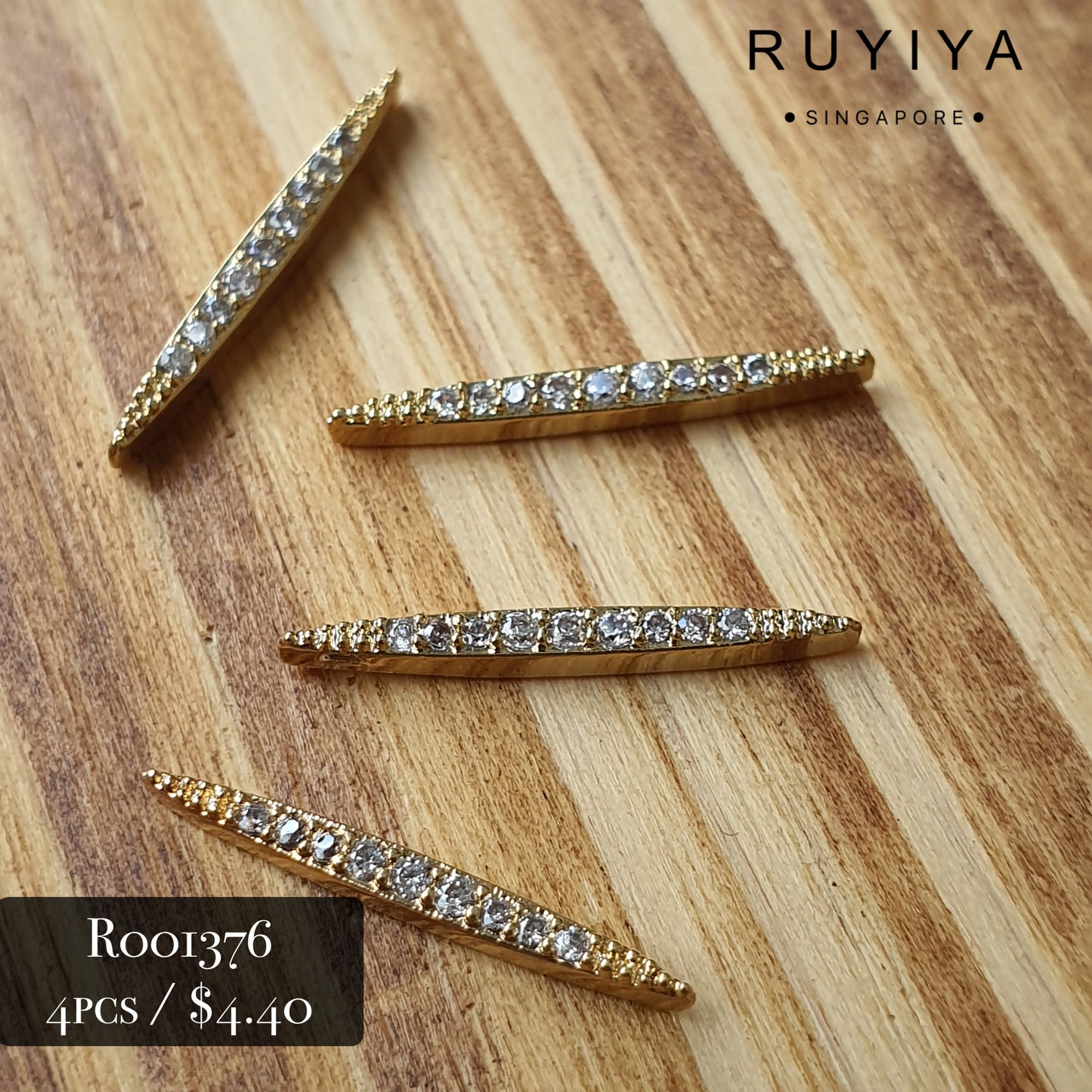 GOLD LONG SKINNY OVAL CRYSTAL CHARM R001376