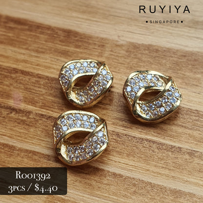 GOLD INFINITY LOOP CRYSTAL CHARM R001392