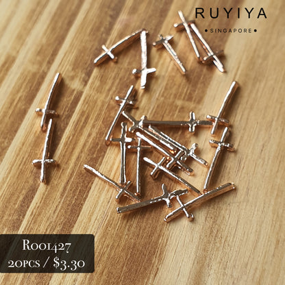 ROSE GOLD SKINNY CRUCIFIX CHARM R001427