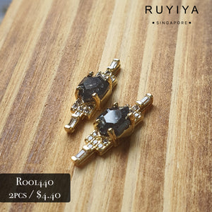 GOLD ONYX EYE CRYSTAL CHARM R001440