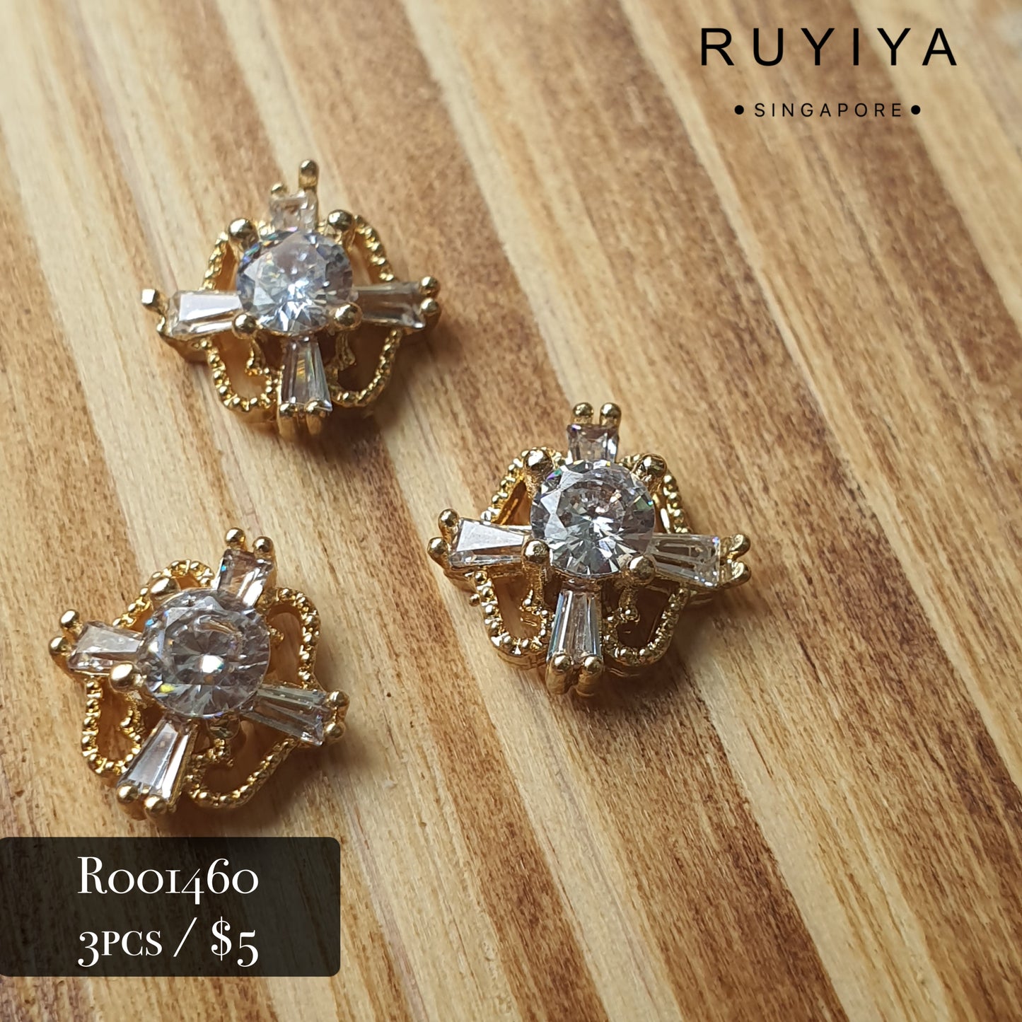 GOLD SOVEREIGN CRYSTAL CHARM R001460