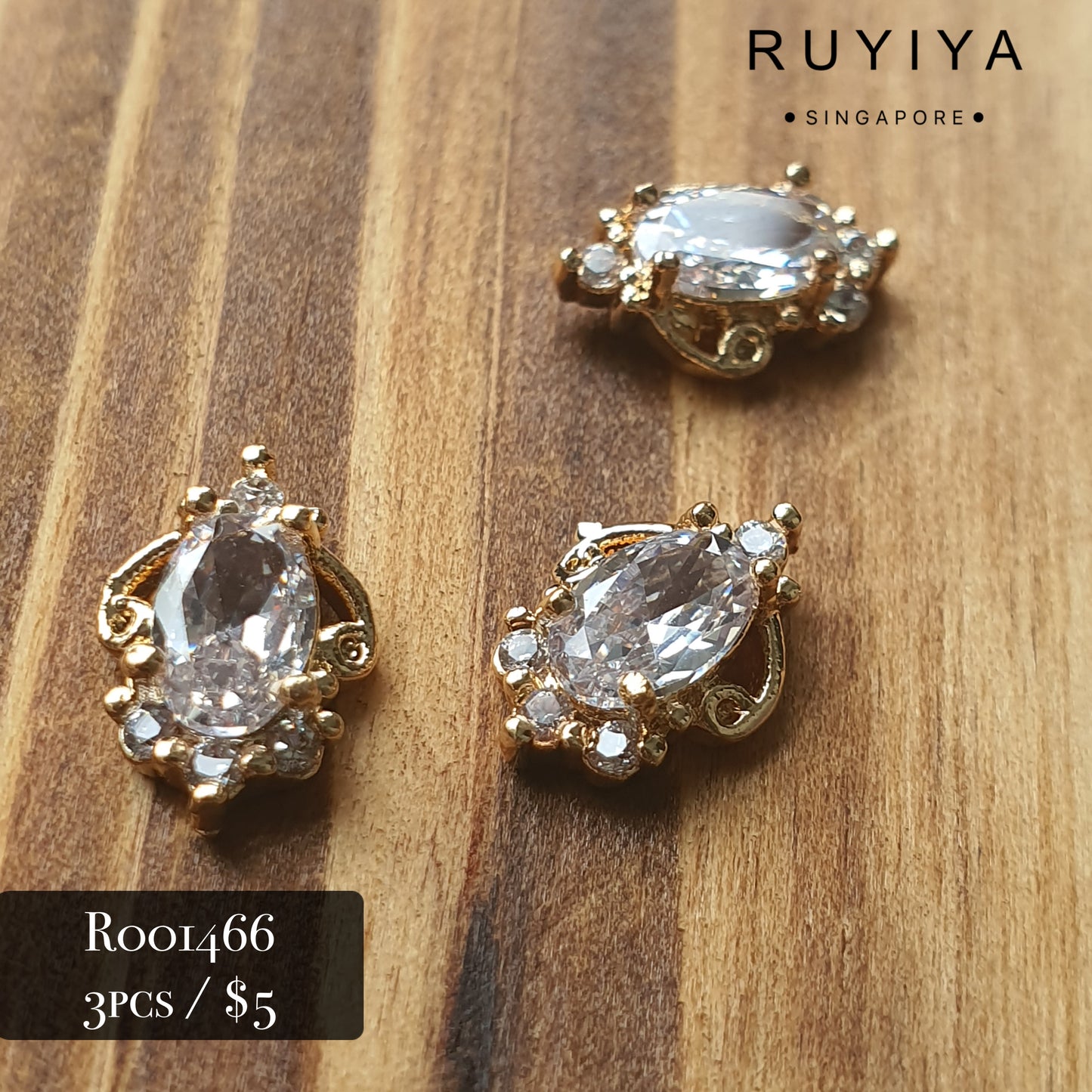 GOLD ORNATE MIRROR CRYSTAL CHARM R001466