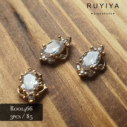 GOLD ORNATE MIRROR CRYSTAL CHARM R001466