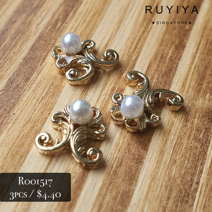 GOLD PEARL FILIGREE CHARM R001517