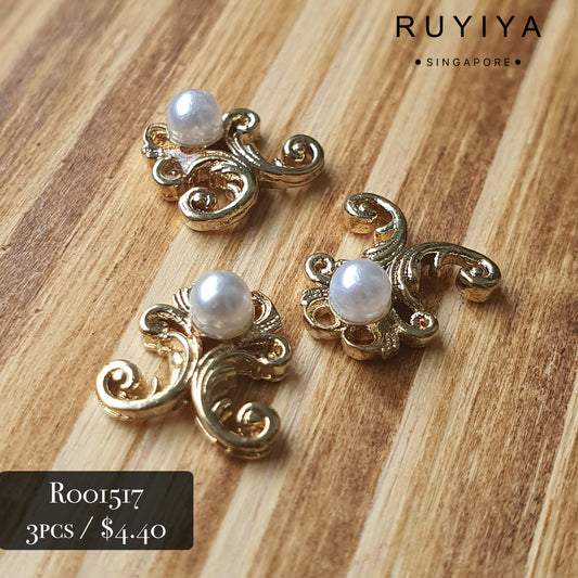 GOLD PEARL FILIGREE CHARM R001517