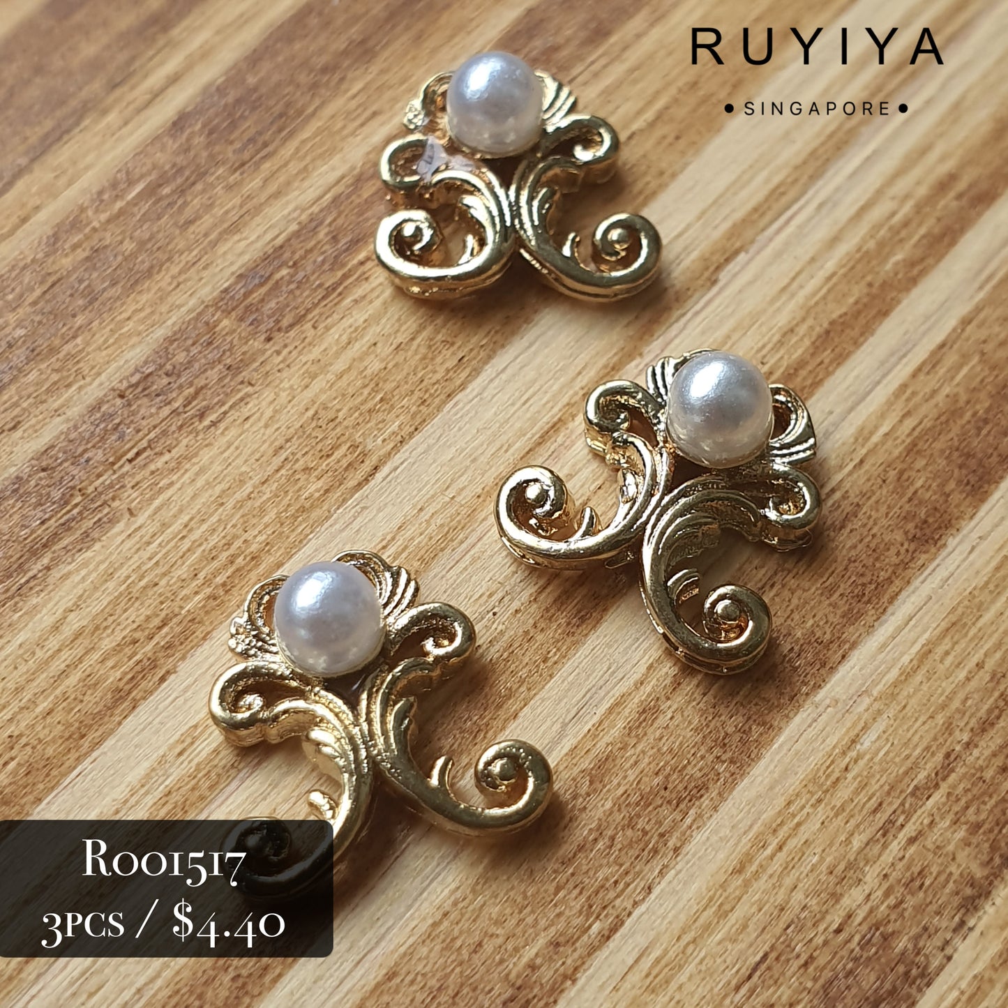 GOLD PEARL FILIGREE CHARM R001517